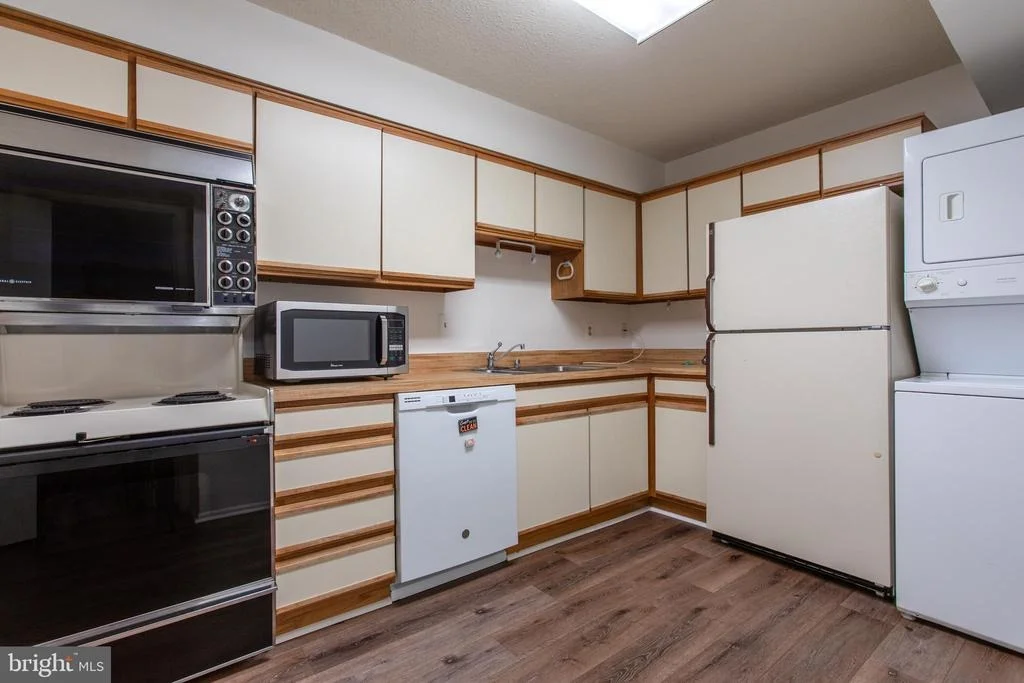 Photo of Unit 5607 at 3330 N LEISURE WORLD BOULEVARD