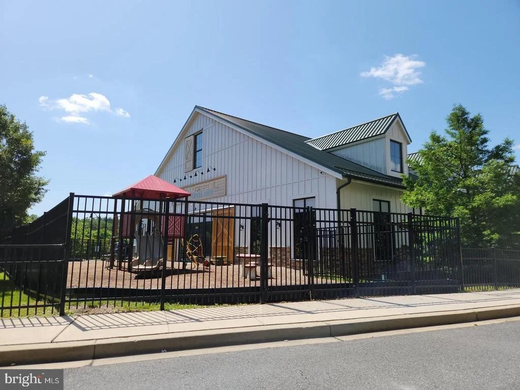 Photo of 7130 BANBURY DRIVE