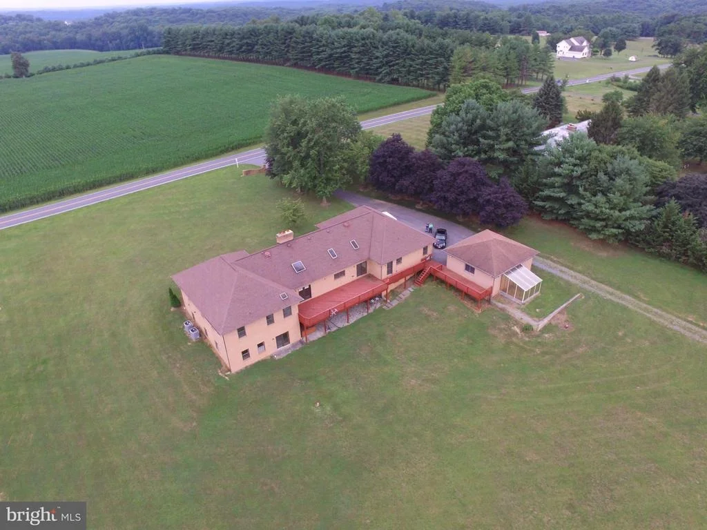 Photo of 2460 MULLINIX MILL ROAD