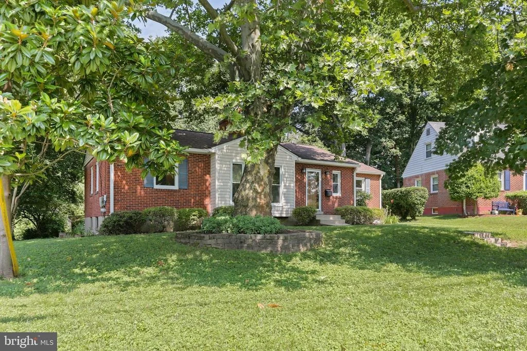 Photo of 1128 W NOLCREST DRIVE