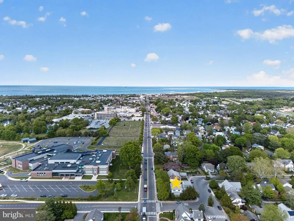 Photo of 829 SAVANNAH ROAD