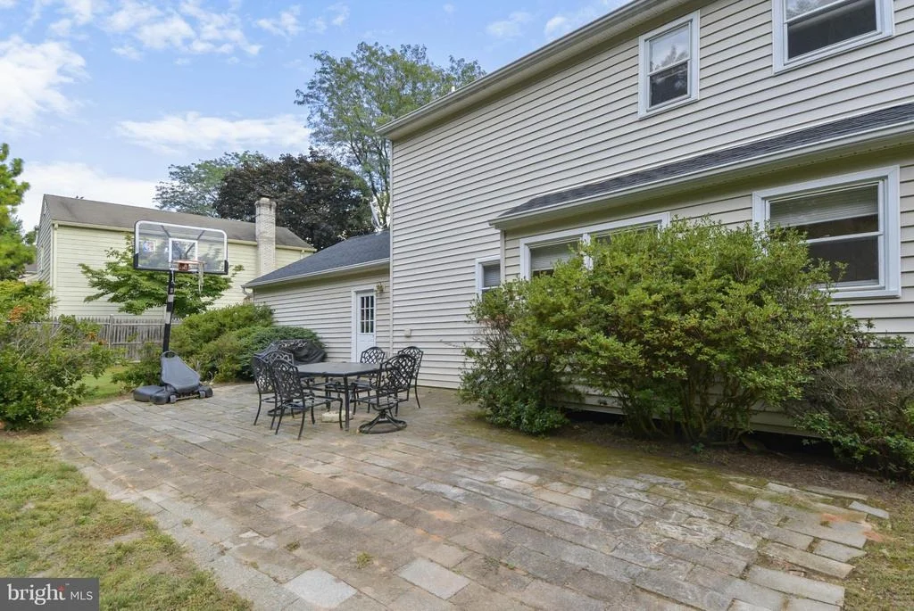 Photo of 21 STONEGATE DRIVE