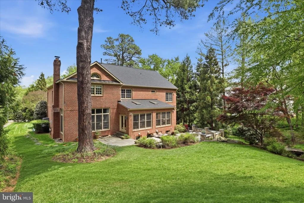 Photo of 6441 GEORGETOWN PIKE