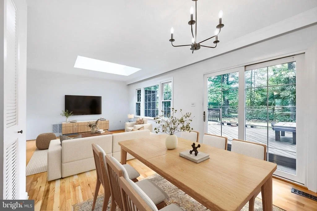 Photo of 852 DIAMOND DRIVE