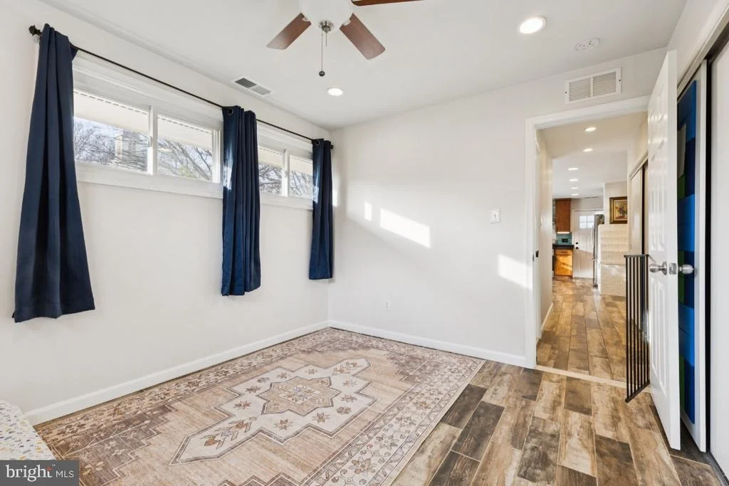 Photo of 7433 BATH STREET