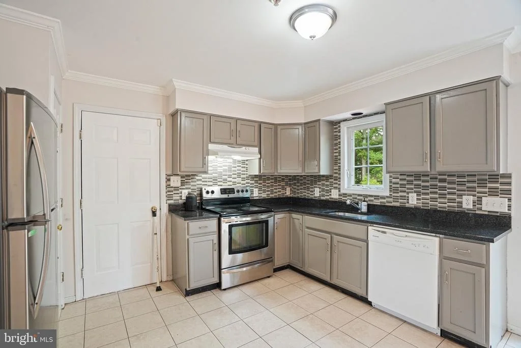 Photo of 7502 CONTEE ROAD