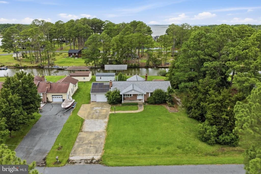 Photo of 5194 DEBRA ROAD