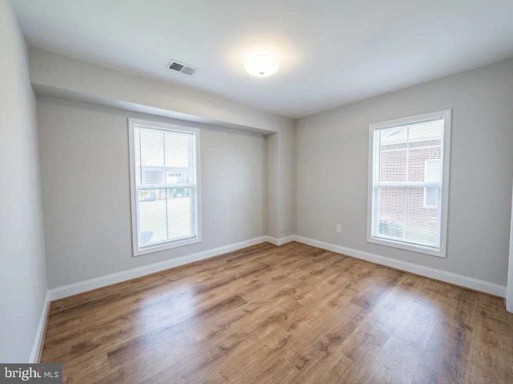 Photo of 367 PARKVIEW AVENUE