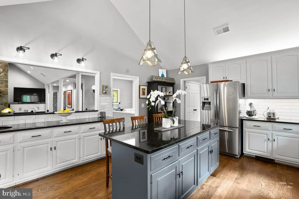 Photo of 17030 BARN RIDGE DRIVE