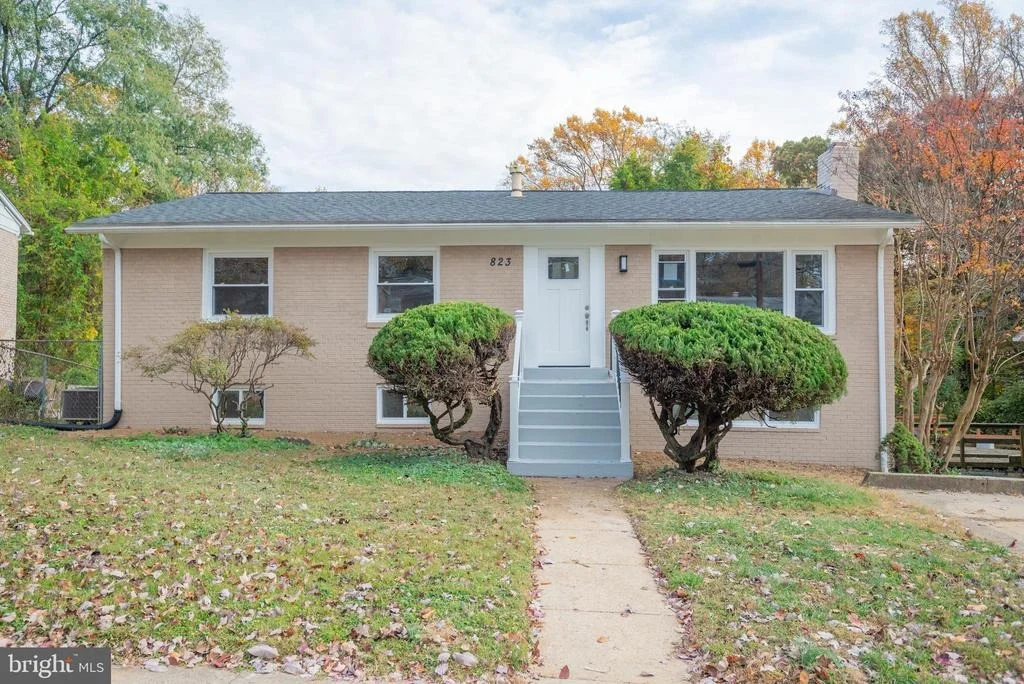 Photo of 823 MALIBU DRIVE