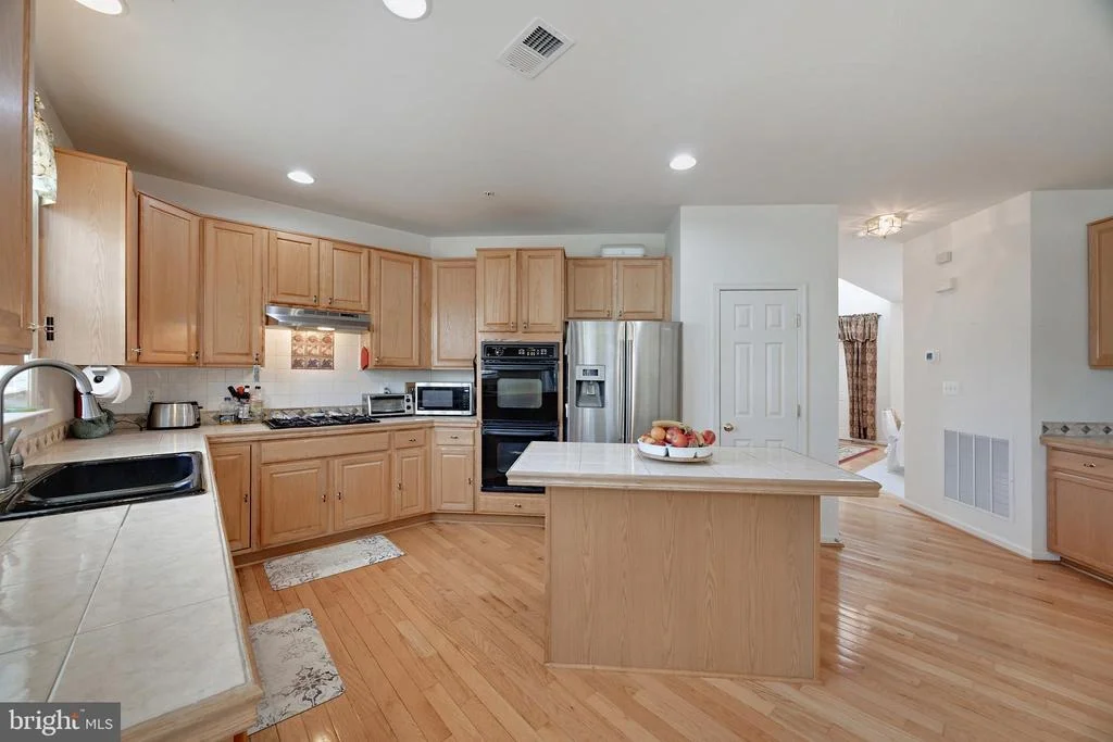 Photo of 4401 HUNTCHASE DRIVE