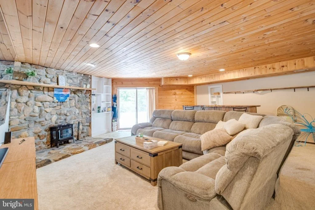 Photo of 44 ALGONQUIN DRIVE