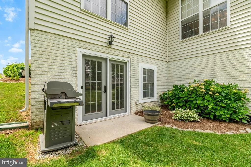 Photo of 5646 DENFIELD PLACE