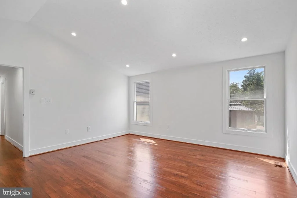 Photo of 3006 MEMORY LANE