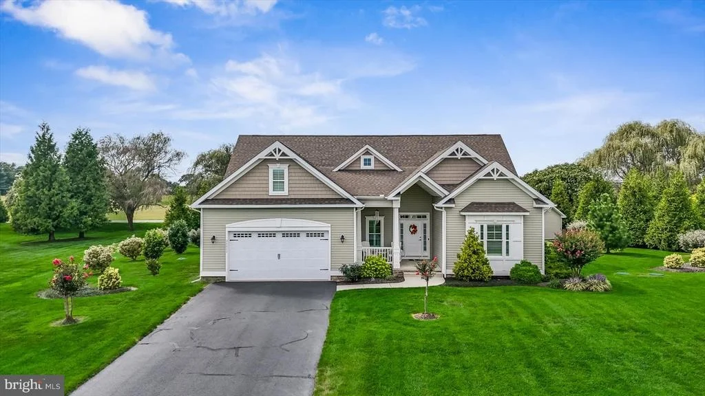 Photo of 24860 MISTLETOE DRIVE