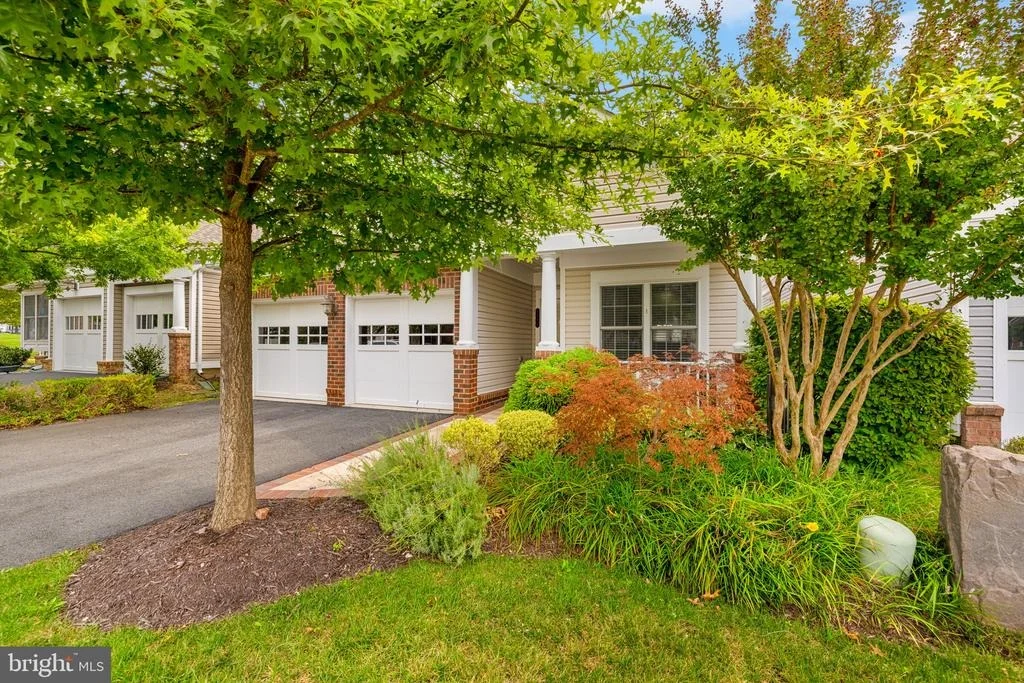 Photo of 8949 YELLOW DAISY PLACE