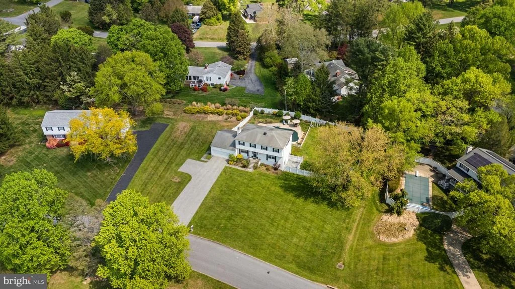 Photo of 5008 LAKE CIRCLE W