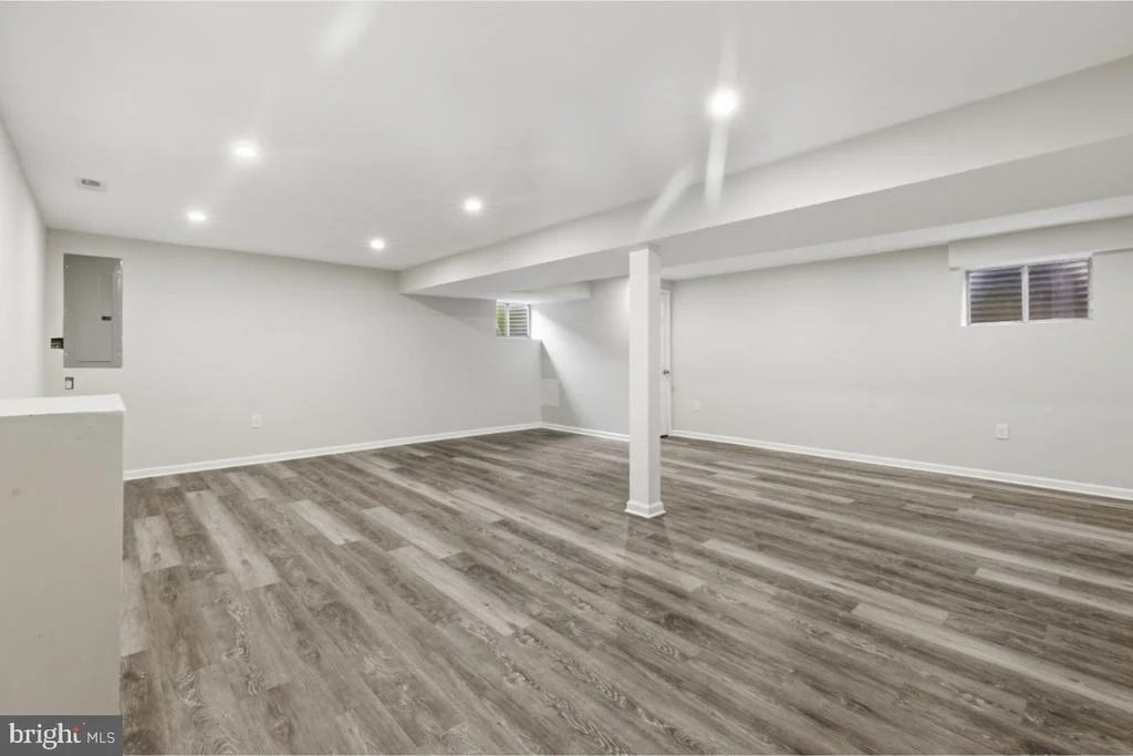 Photo of 24823 CUTSAIL DRIVE