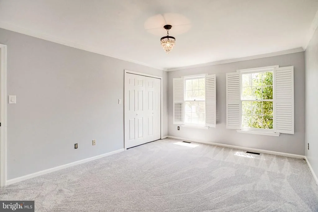 Photo of 9813 MAINSAIL DRIVE