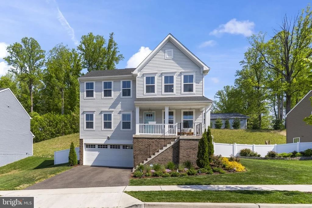 Photo of 2944 HERITAGE DRIVE