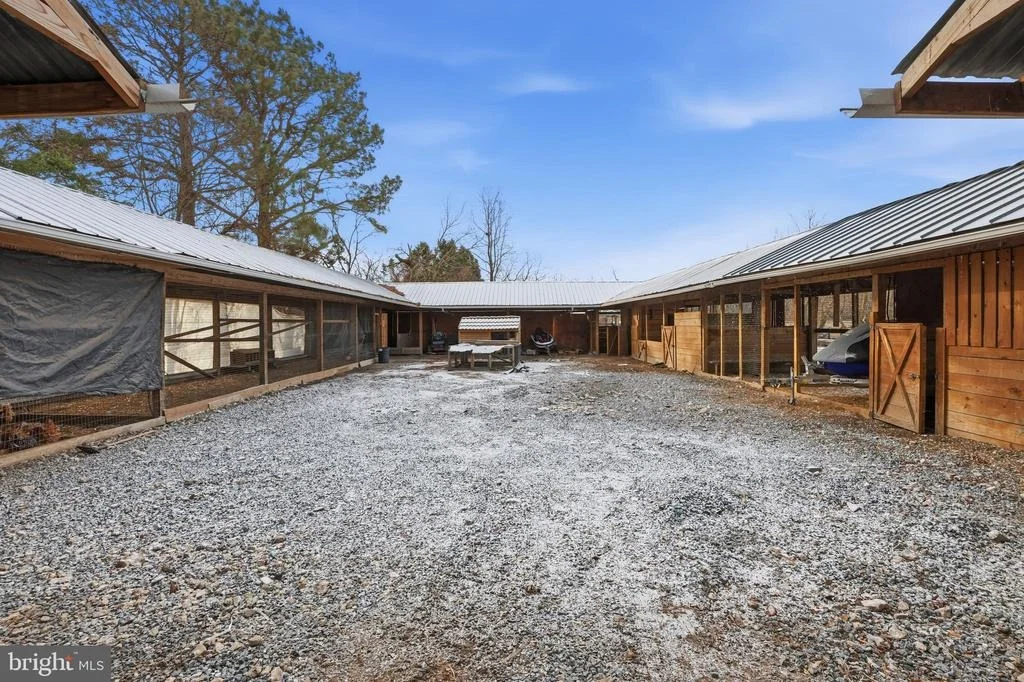 Photo of 20915 DOVER BRIDGE ROAD
