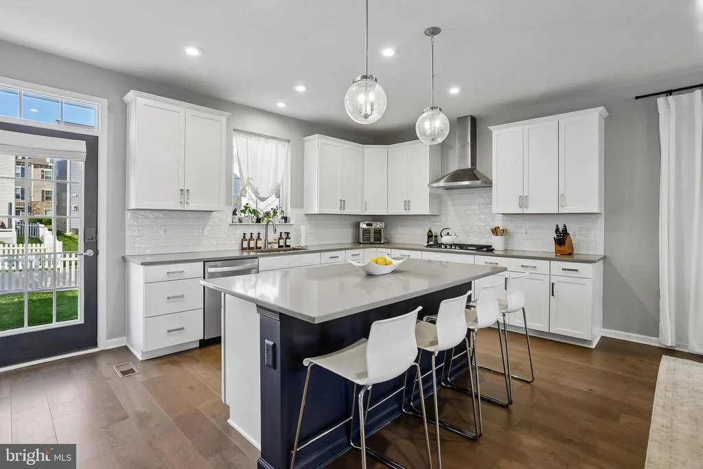 Photo of 1109 SAXTON DRIVE