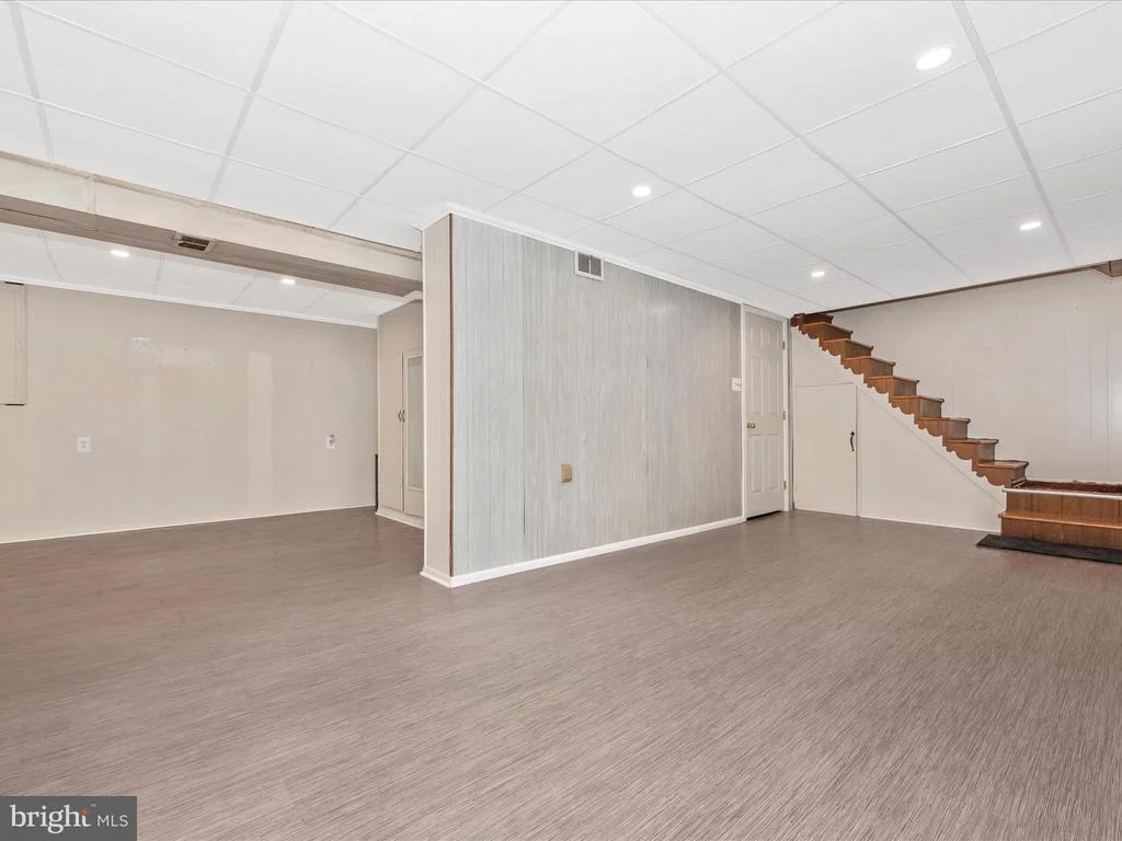 Photo of 405 CARROLL AVENUE