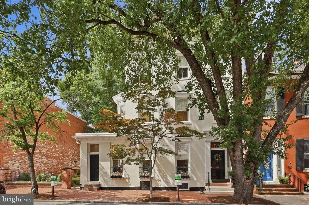 Photo of 11 W SECOND STREET