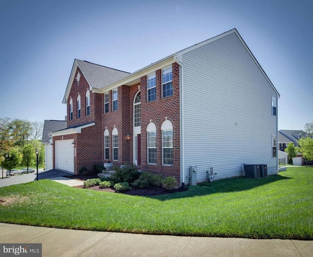 Photo of 5926 FAIRLEE ROAD