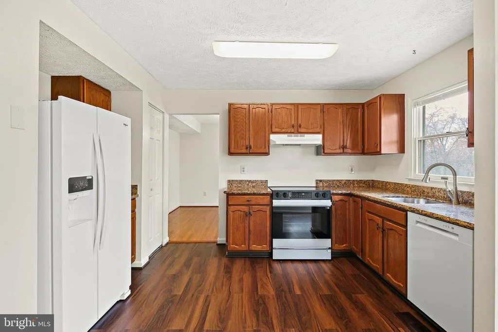 Photo of 3 GREENKNOLL BOULEVARD