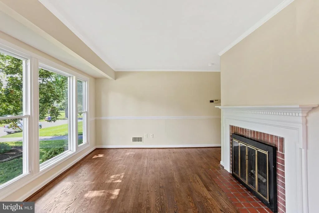 Photo of 1128 W NOLCREST DRIVE