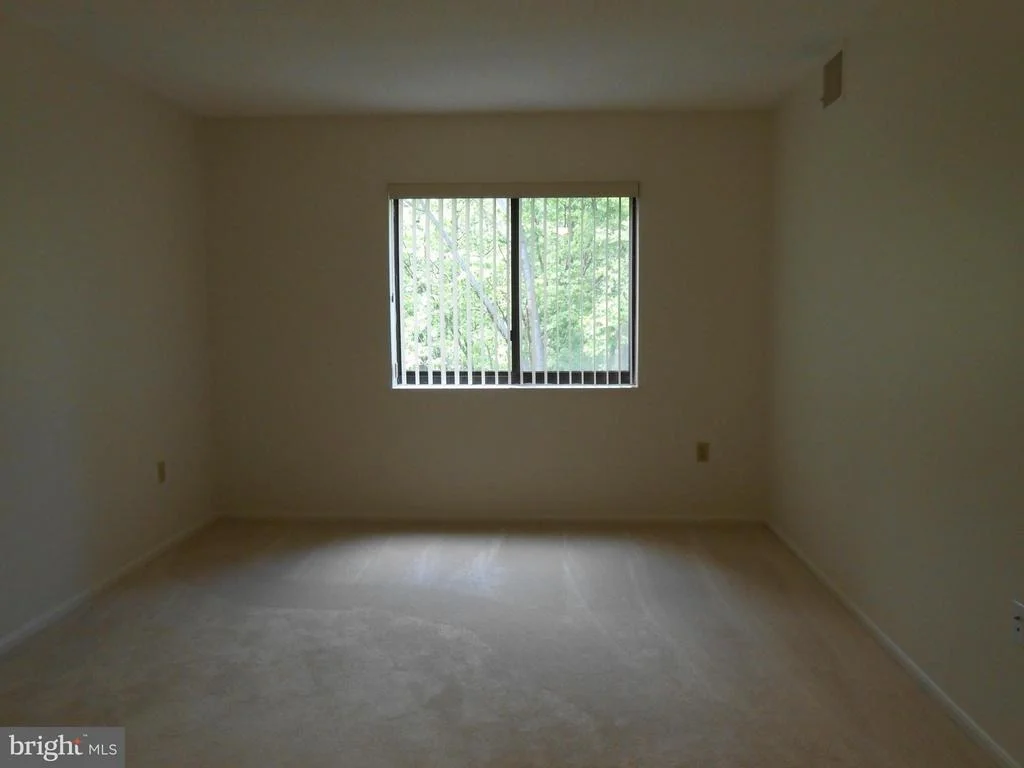 Photo of Unit 3920 at 15115 INTERLACHEN DRIVE