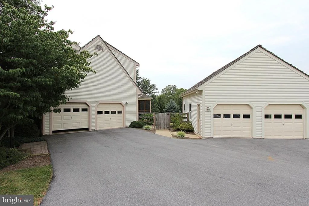 Photo of 22137 CREEKVIEW DRIVE