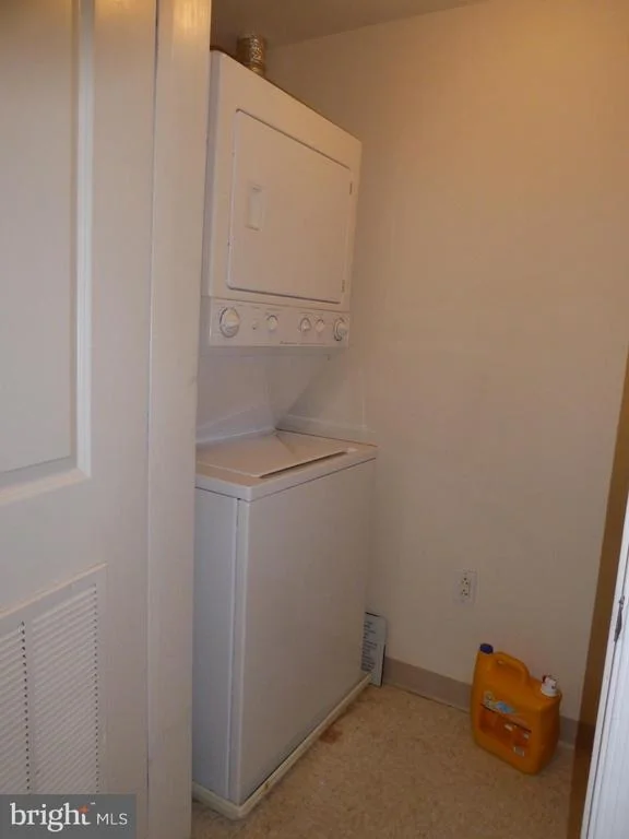 Photo of Unit 704 at 930 WAYNE AVENUE