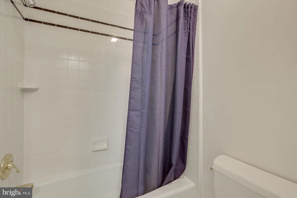 Photo of 6504 GRIFFITH ROAD
