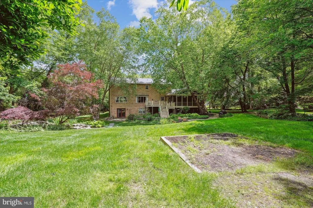 Photo of 7621 BURFORD DRIVE