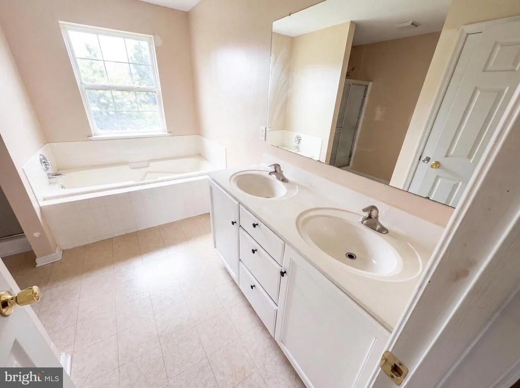 Photo of 32 LEENA LANE