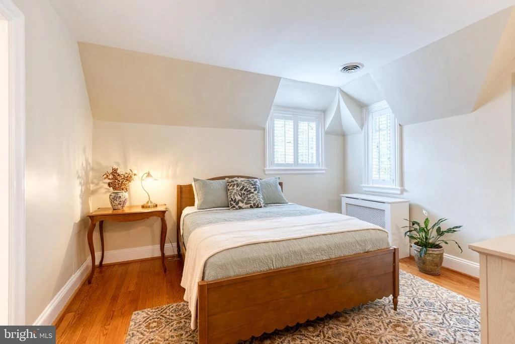 Photo of 304 TAPLOW ROAD