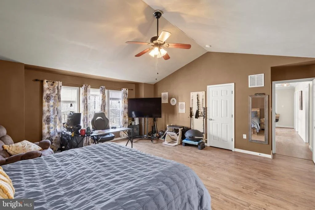 Photo of 1105 HENRY DRIVE