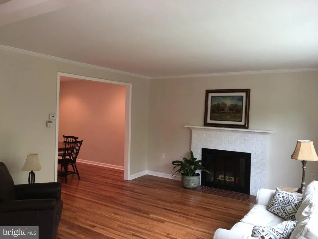 Photo of 1233 CRESTOVER ROAD