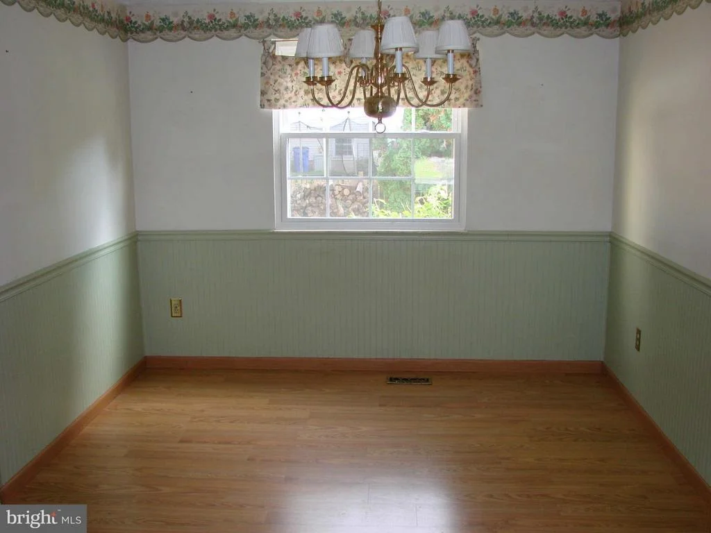 Photo of 1824 LAWNVIEW DRIVE