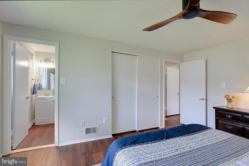 Photo of 5304 DORIS DRIVE