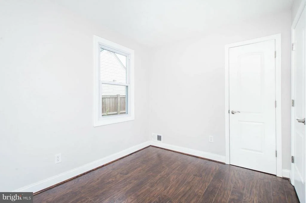 Photo of 9905 SUTHERLAND ROAD