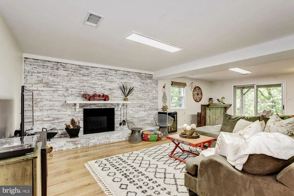 Photo of 7104 HADLOW COURT