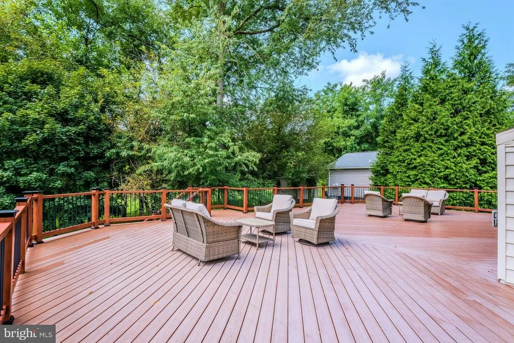 Photo of 17301 ROUNDMONT PLACE