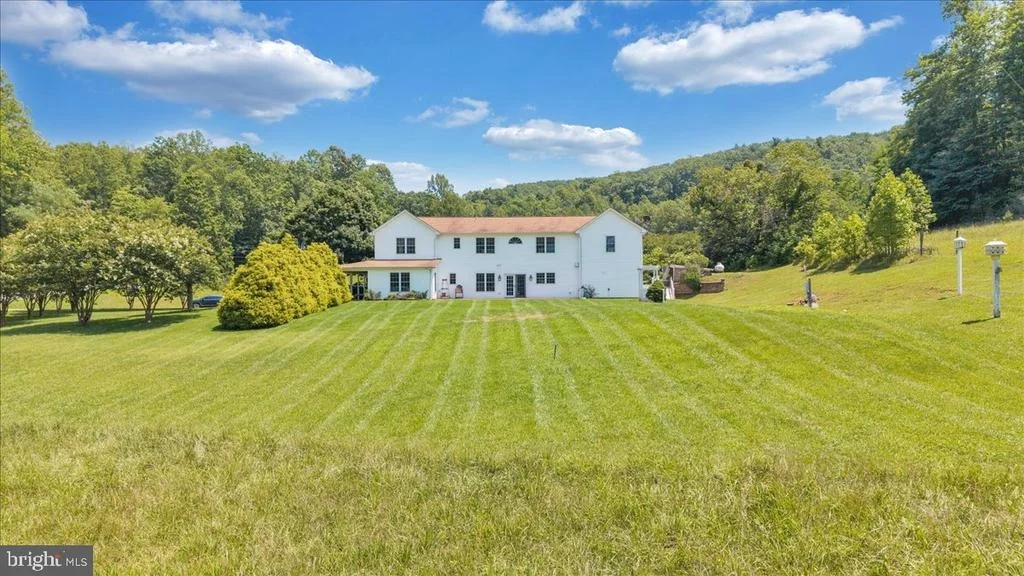 Photo of 2170 LONE IVY ROAD