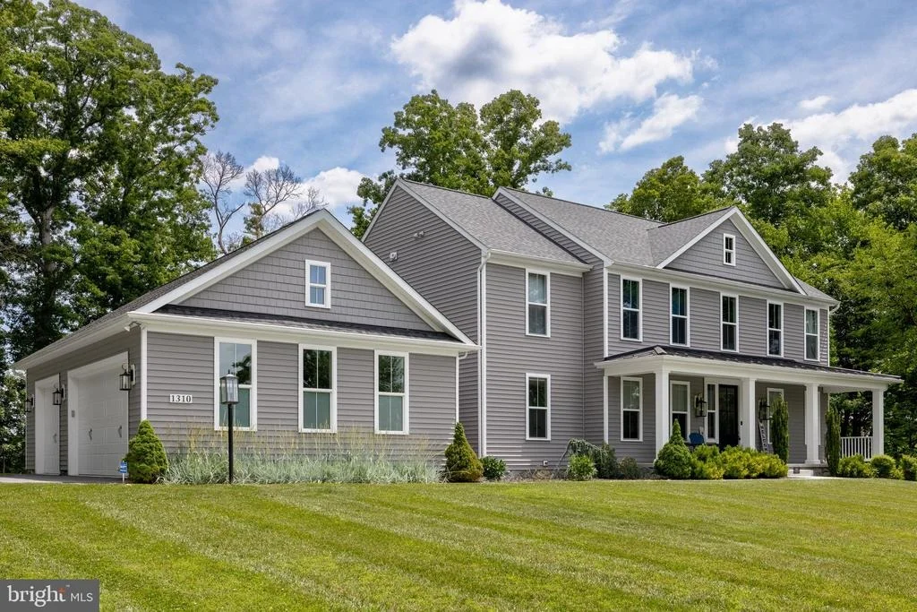 Photo of 1310 HOOK ROAD
