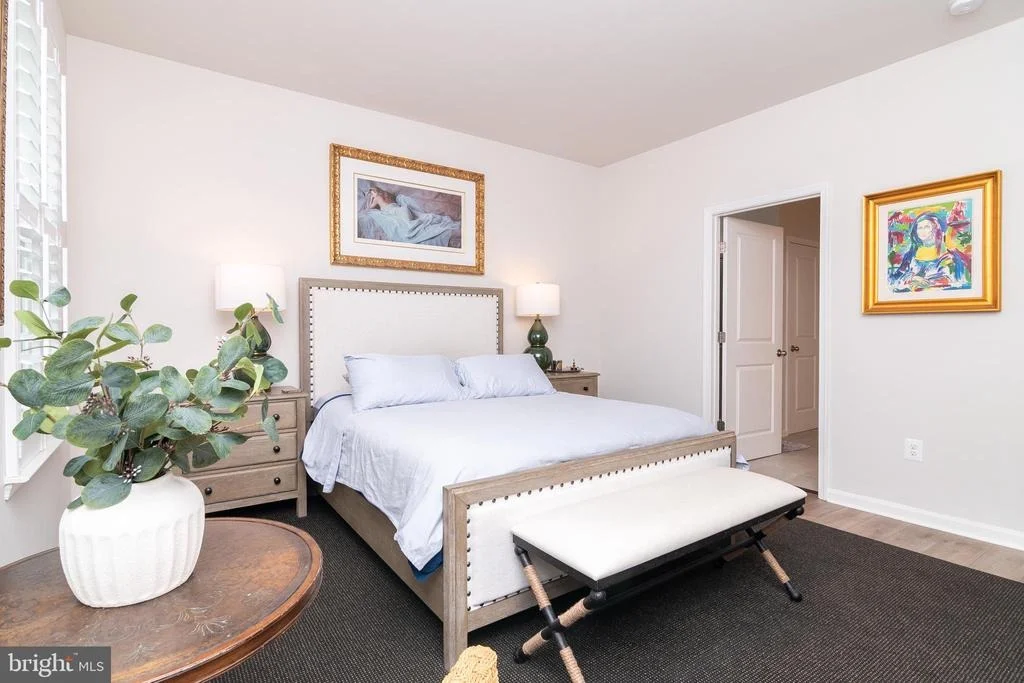 Photo of 25087 TREEVIEW LANE