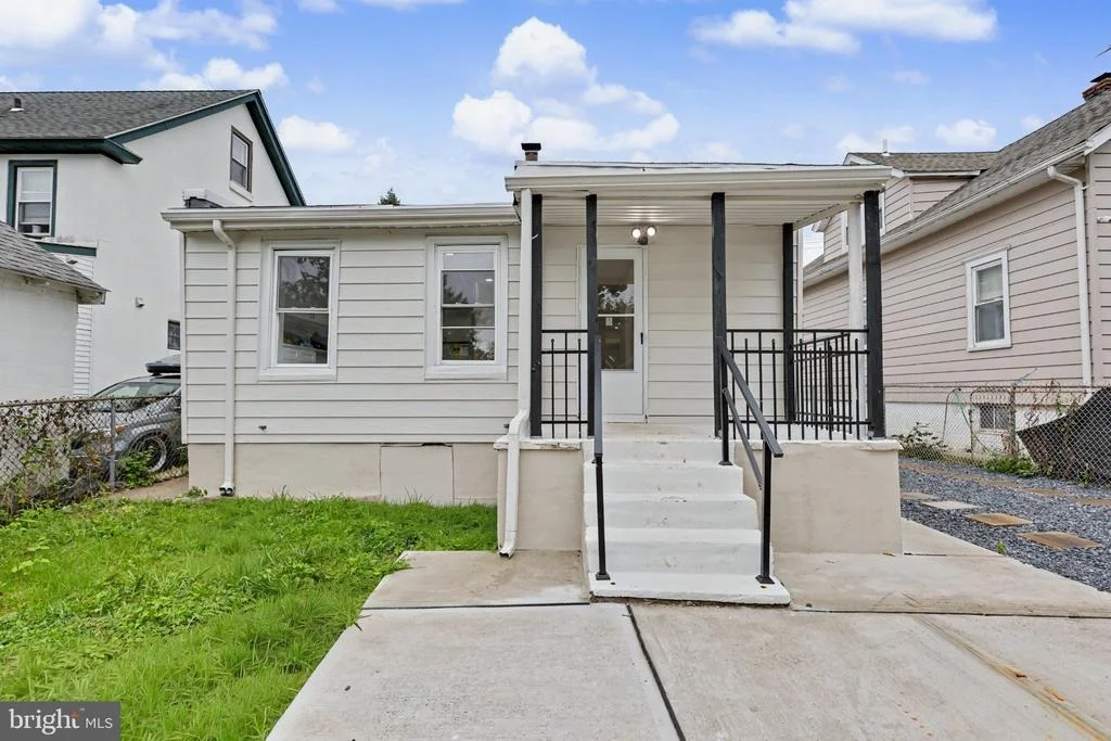 Photo of 131 HAZEL AVENUE