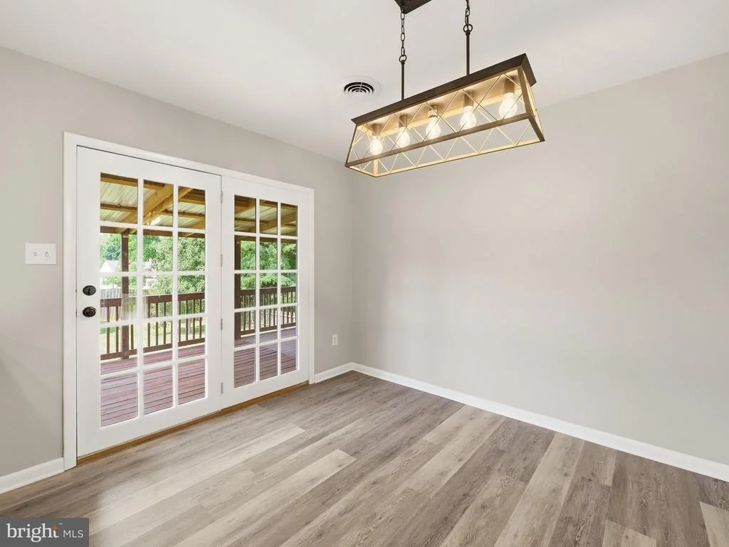 Photo of 17608 FOREST GLEN CIRCLE